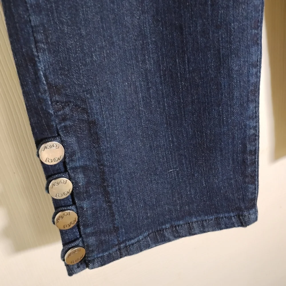 Denim Capris NYDJ Dark Wash Size 6 USA - Picture 2 of 12